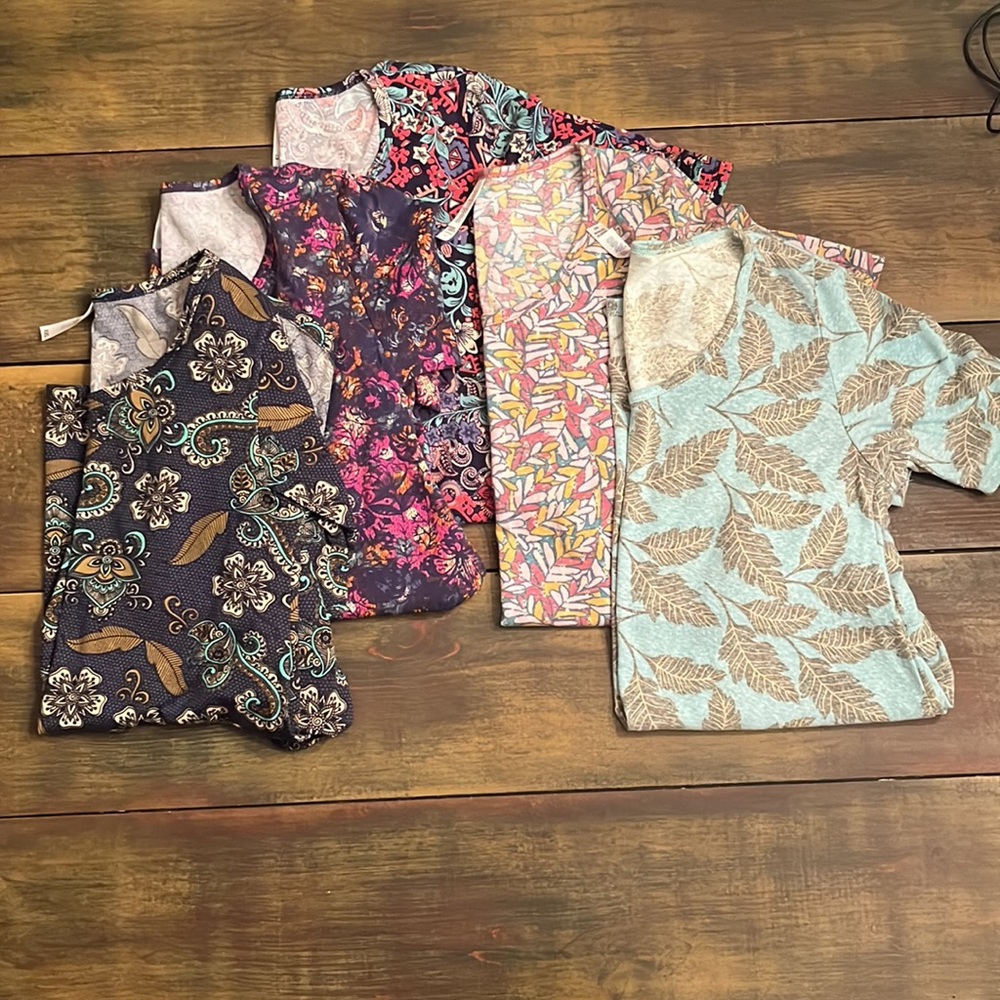 LuLaRoe Perfect T's!